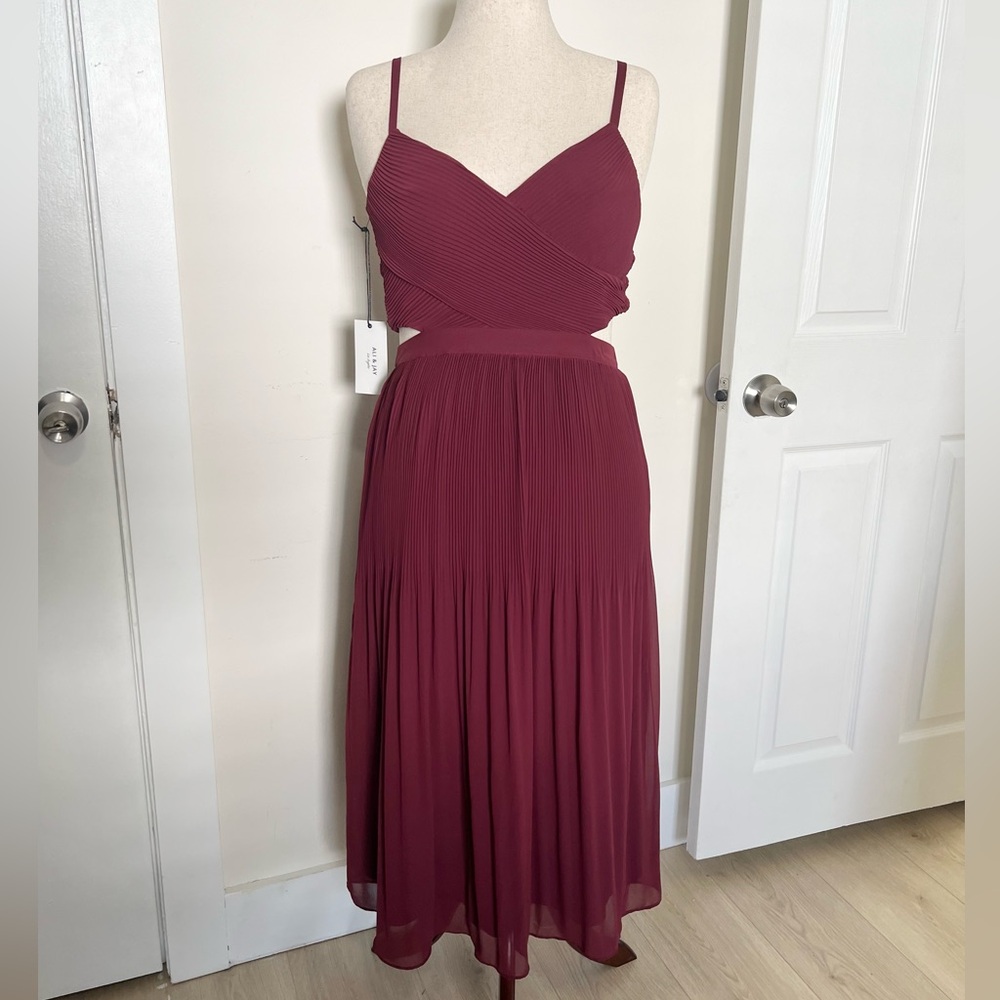 Ali & Jay Burgundy/Wine Woman’s Dress Size M